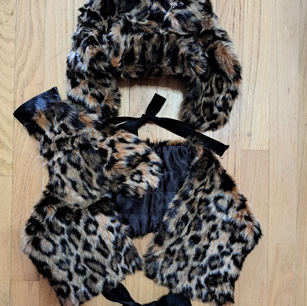 Juicy Couture Leopard Faux Fur Winter Warmth Set